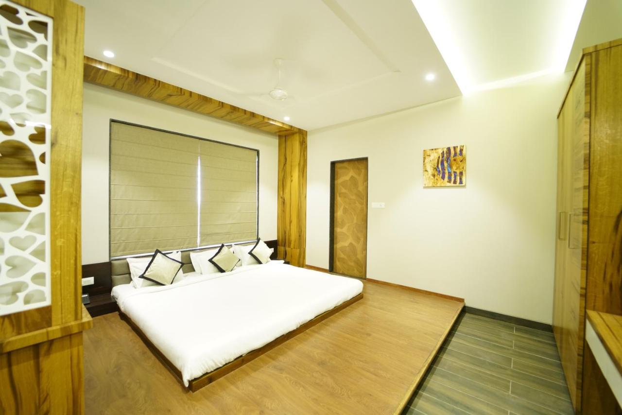 Hotel The Royal Inn Baramati Ngoại thất bức ảnh