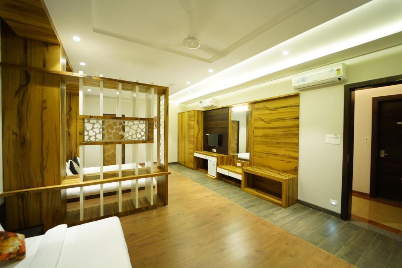 Hotel The Royal Inn Baramati Ngoại thất bức ảnh
