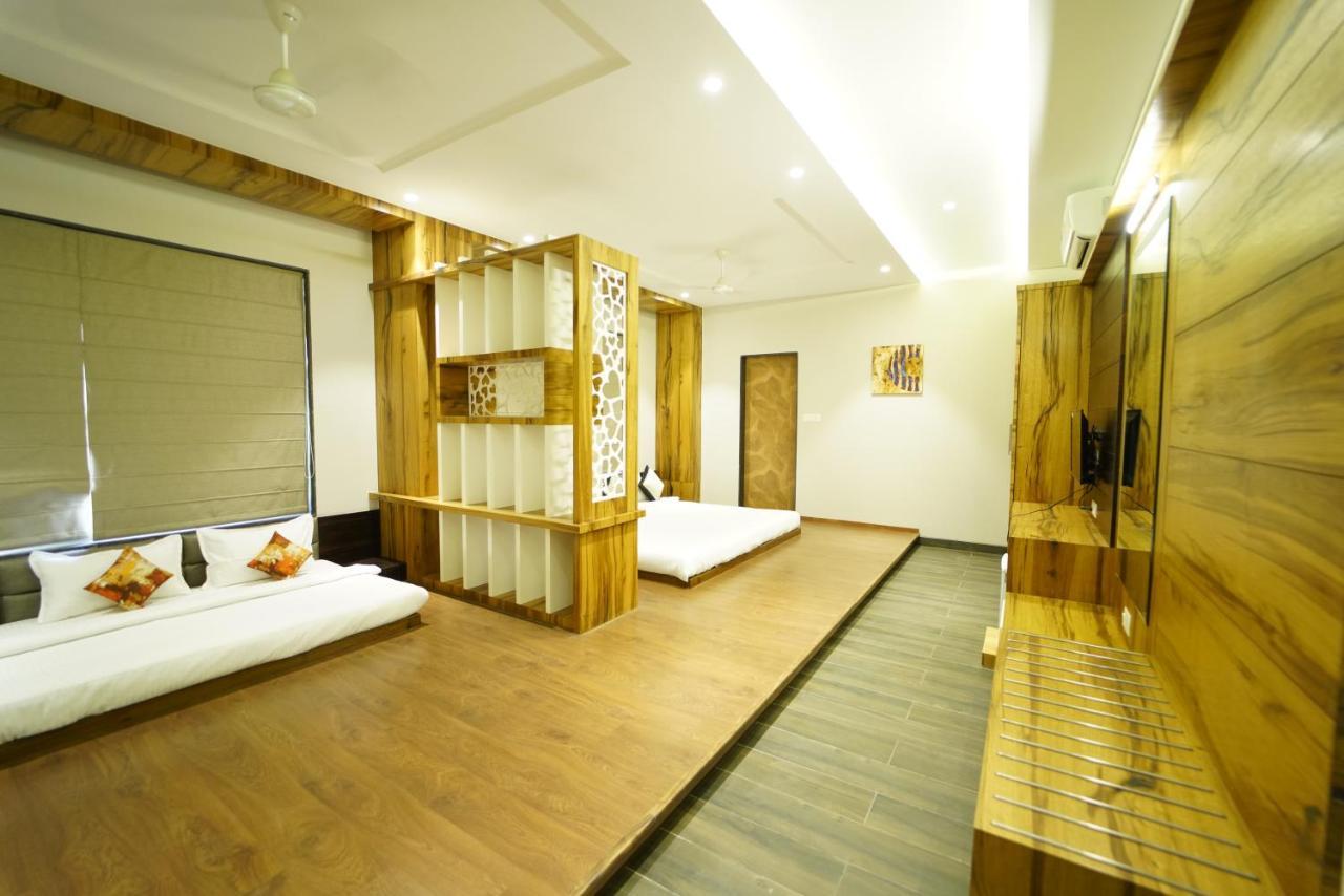 Hotel The Royal Inn Baramati Ngoại thất bức ảnh