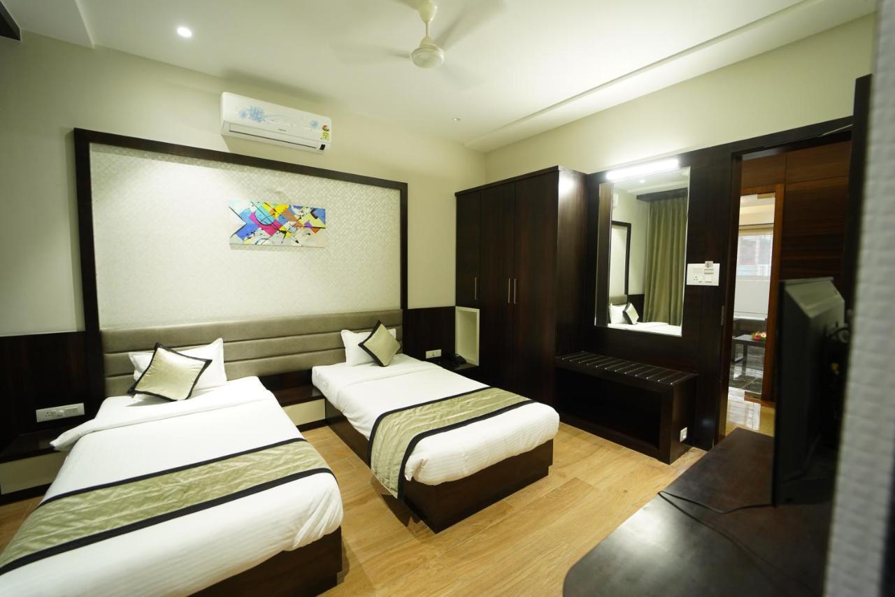 Hotel The Royal Inn Baramati Ngoại thất bức ảnh